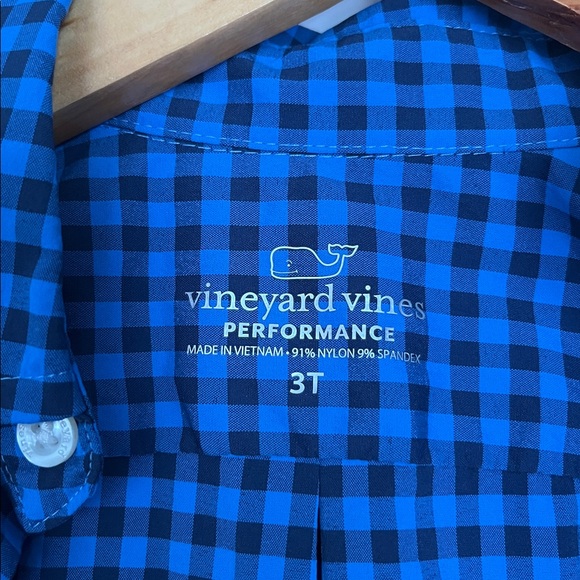 Like New Vineyard Vines Button Down Performance Shirt- 3T - Picture 3 of 3